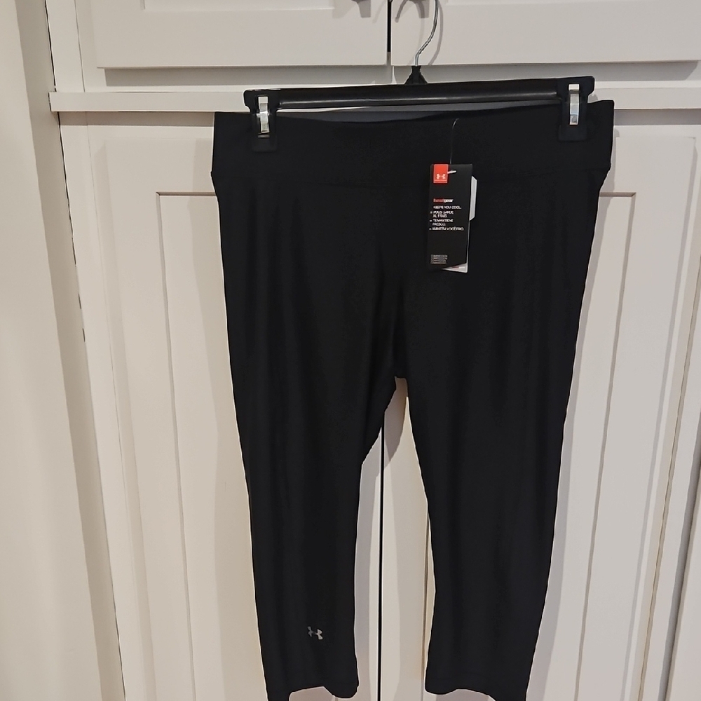 Under Armour Black Capri Leggings